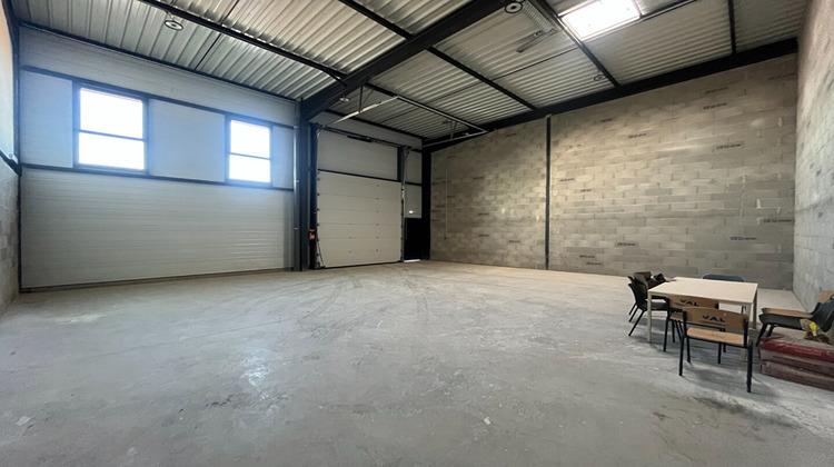 Ma-Cabane - Vente Local commercial VILLETTE-D'ANTHON, 218 m²