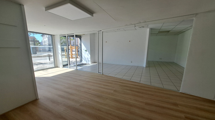 Ma-Cabane - Vente Local commercial VILLEURBANNE, 213 m²
