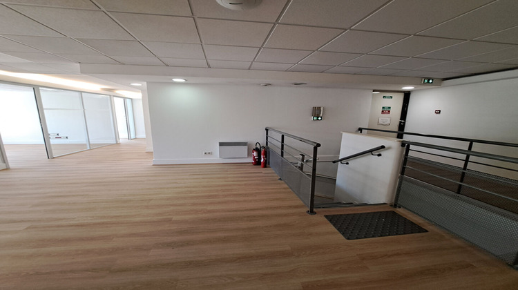 Ma-Cabane - Vente Local commercial VILLEURBANNE, 213 m²