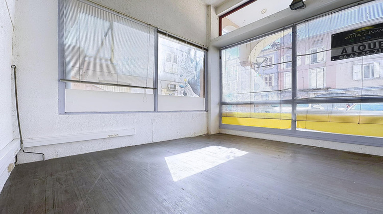 Ma-Cabane - Vente Local commercial Voiron, 192 m²