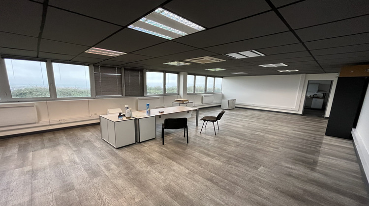 Ma-Cabane - Vente Local commercial Wimille, 3600 m²