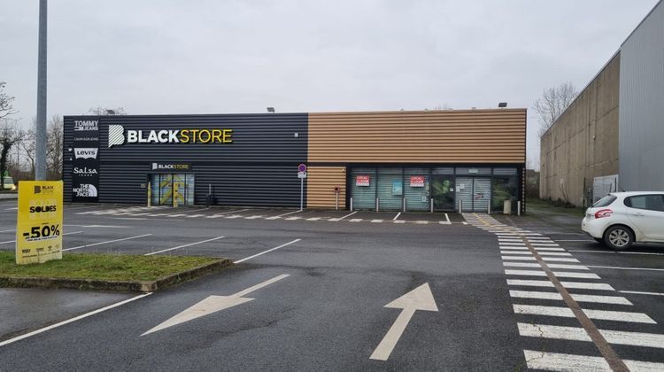 Ma-Cabane - Vente Local commercial YZEURE, 1500 m²