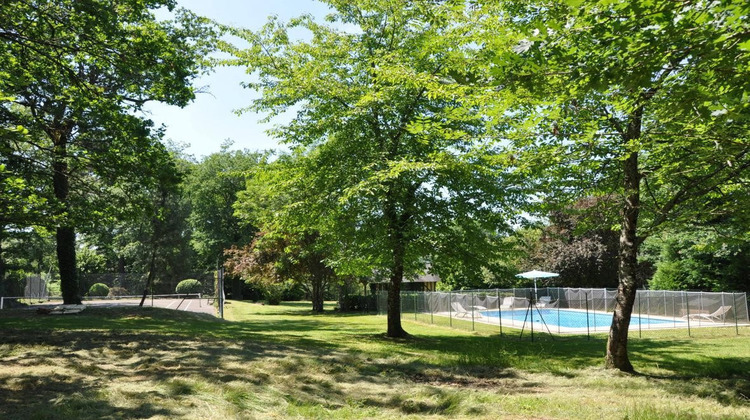 Ma-Cabane - Vente Maison Église-Neuve-d'Issac, 260 m²