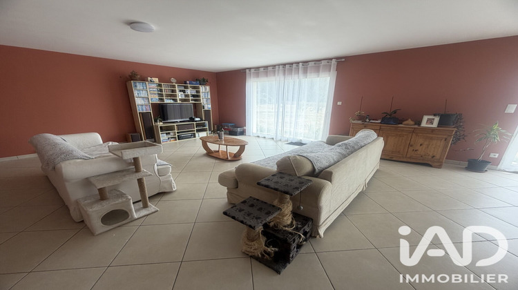 Ma-Cabane - Vente Maison Église-Neuve-d'Issac, 213 m²