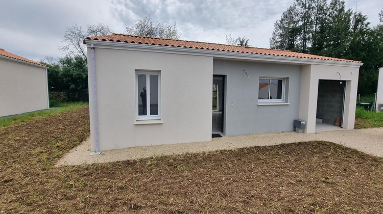 Ma-Cabane - Vente Maison Aigondigné, 80 m²