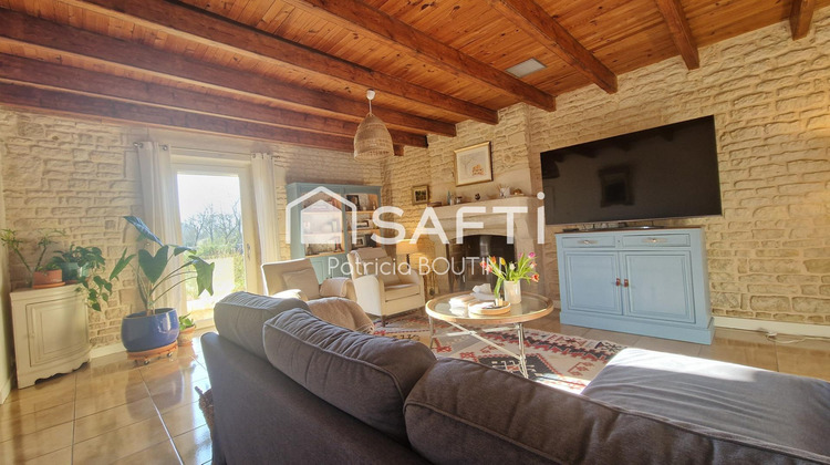 Ma-Cabane - Vente Maison Aigondigne, 204 m²