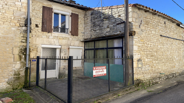 Ma-Cabane - Vente Maison Aigre, 47 m²