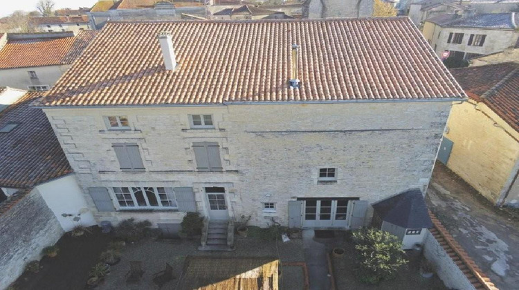 Ma-Cabane - Vente Maison AIGRE, 495 m²