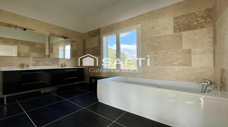 Ma-Cabane - Vente Maison Aimargues, 500 m²