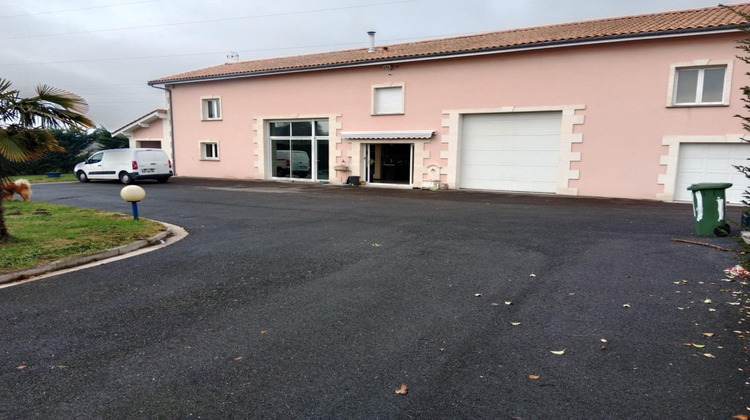 Ma-Cabane - Vente Maison Ambares-Et-Lagrave, 194 m²