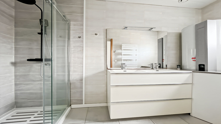 Ma-Cabane - Vente Maison AMBARES-ET-LAGRAVE, 98 m²