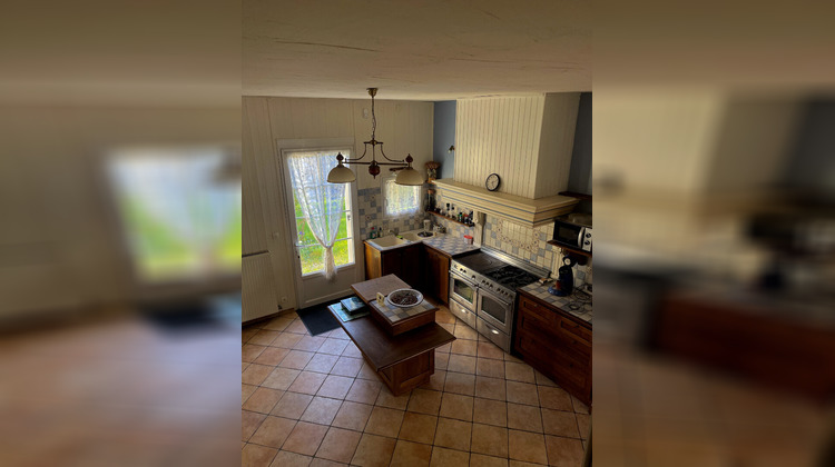 Ma-Cabane - Vente Maison AMBARES-ET-LAGRAVE, 208 m²