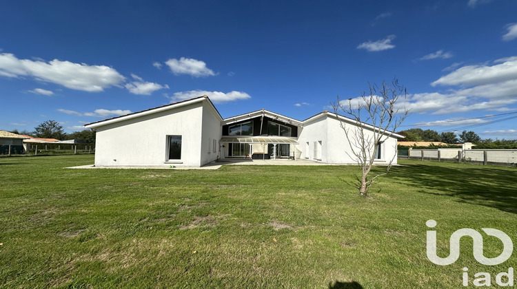 Ma-Cabane - Vente Maison Ambarès-Et-Lagrave, 213 m²