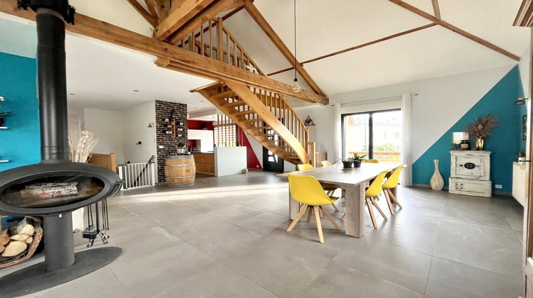 Ma-Cabane - Vente Maison AMBILLOU-CHATEAU, 217 m²