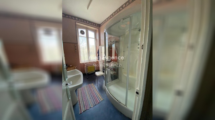 Ma-Cabane - Vente Maison AMBRIERES LES VALLEES, 361 m²