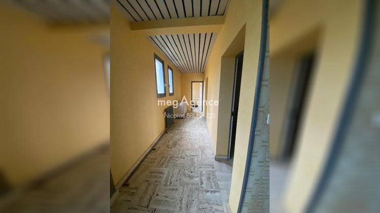 Ma-Cabane - Vente Maison AMBRIERES LES VALLEES, 264 m²