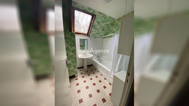 Ma-Cabane - Vente Maison AMBRIERES LES VALLEES, 264 m²