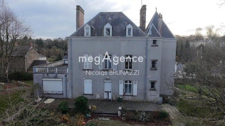 Ma-Cabane - Vente Maison AMBRIERES LES VALLEES, 361 m²