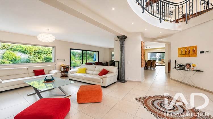 Ma-Cabane - Vente Maison Angicourt, 243 m²