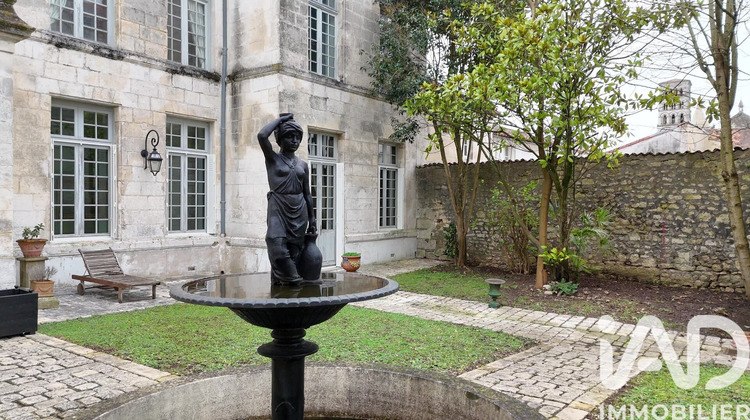 Ma-Cabane - Vente Maison Angoulême, 495 m²