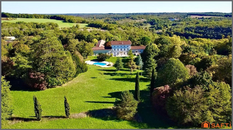 Ma-Cabane - Vente Maison Angouleme, 620 m²