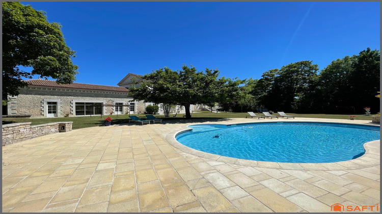 Ma-Cabane - Vente Maison Angouleme, 620 m²