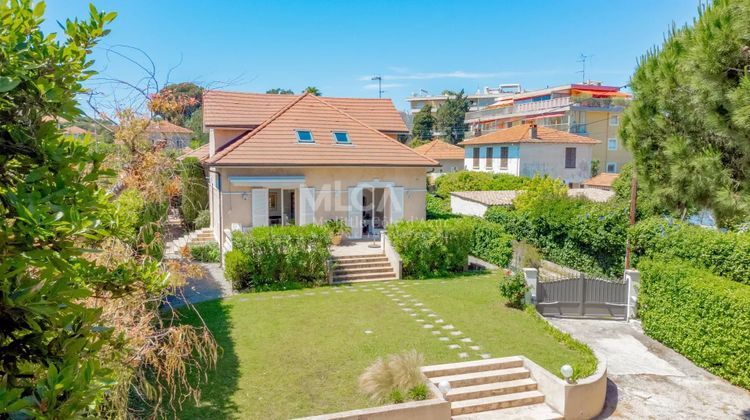 Ma-Cabane - Vente Maison Antibes, 180 m²