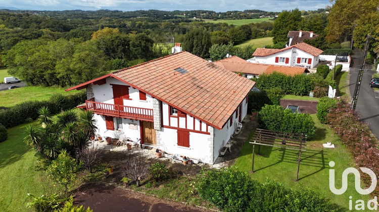 Ma-Cabane - Vente Maison Arbonne, 209 m²