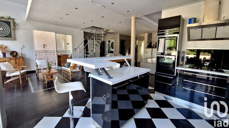 Ma-Cabane - Vente Maison Armentières-en-Brie, 240 m²