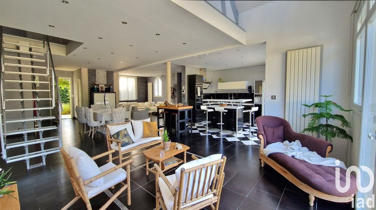 Ma-Cabane - Vente Maison Armentières-en-Brie, 240 m²