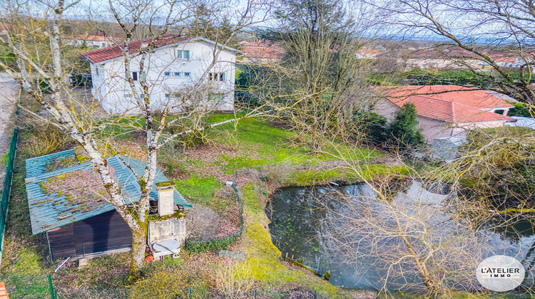 Ma-Cabane - Vente Maison ATTIGNAT, 202 m²