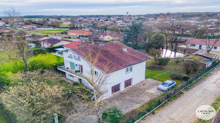 Ma-Cabane - Vente Maison ATTIGNAT, 202 m²