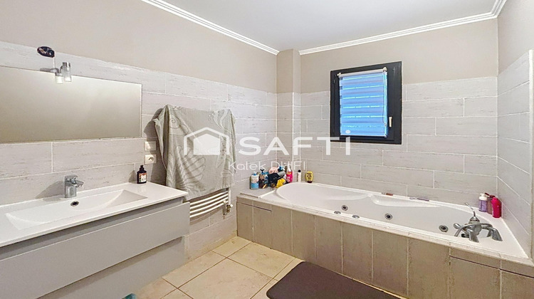 Ma-Cabane - Vente Maison Auberives-sur-Vareze, 170 m²