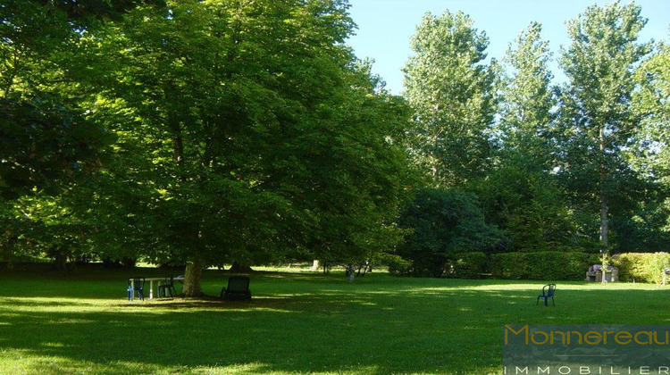 Ma-Cabane - Vente Maison Aubeterre-sur-Dronne, 450 m²