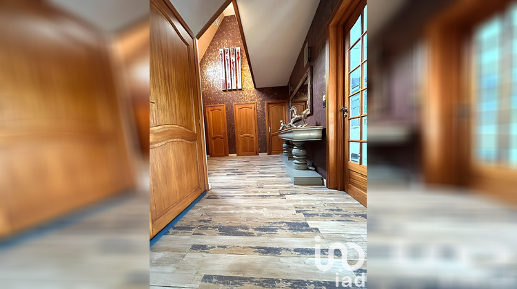 Ma-Cabane - Vente Maison Aubry-du-Hainaut, 199 m²