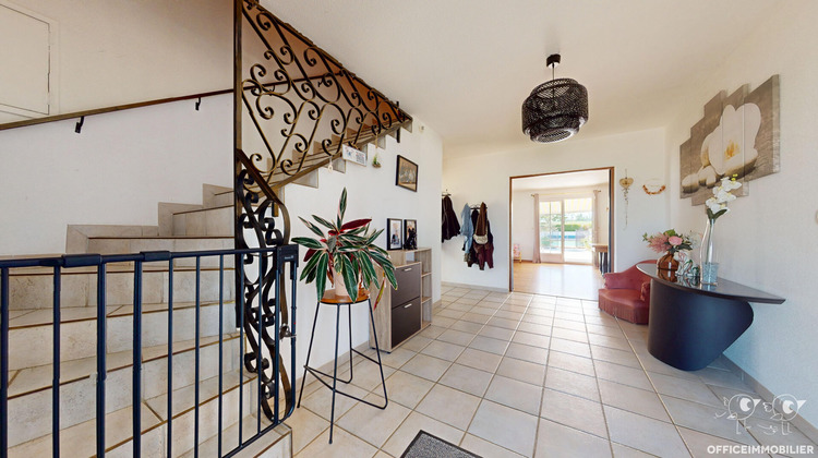 Ma-Cabane - Vente Maison AULX-LES-CROMARY, 201 m²