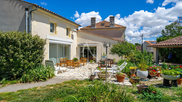 Ma-Cabane - Vente Maison AUMAGNE, 390 m²