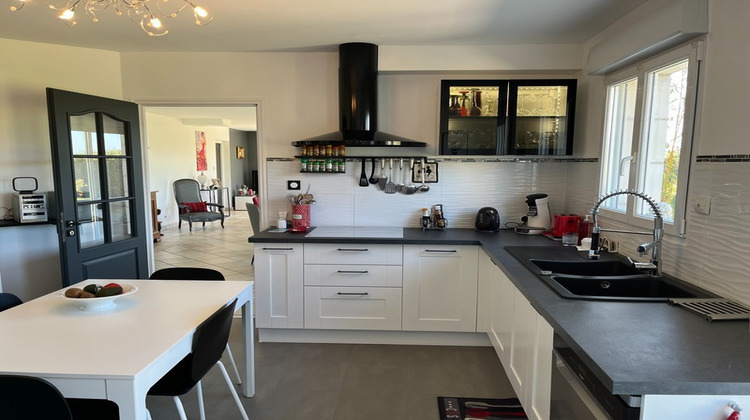 Ma-Cabane - Vente Maison AZAY LE RIDEAU, 240 m²