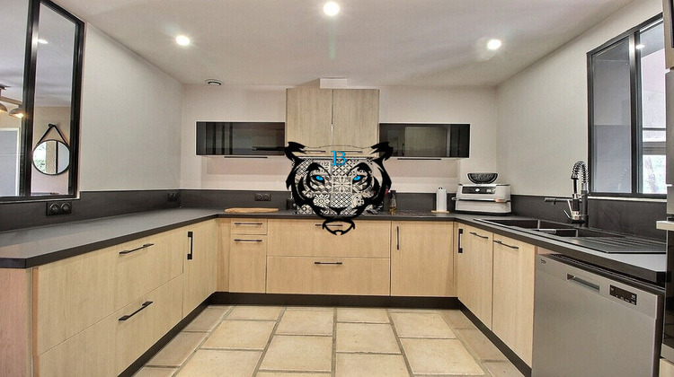 Ma-Cabane - Vente Maison BAGNOLS-EN-FORET, 104 m²