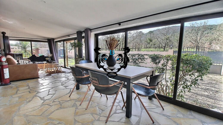 Ma-Cabane - Vente Maison BAGNOLS-EN-FORET, 104 m²