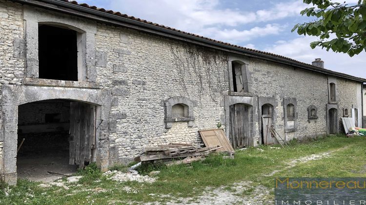 Ma-Cabane - Vente Maison Barbezieux-Saint-Hilaire, 300 m²