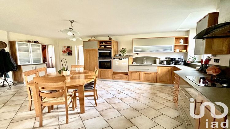 Ma-Cabane - Vente Maison Barbezieux-Saint-Hilaire, 229 m²