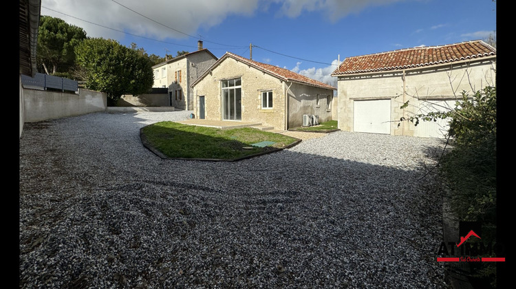 Ma-Cabane - Vente Maison Barbezieux-Saint-Hilaire, 183 m²