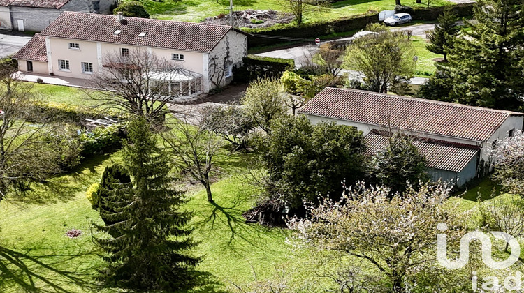 Ma-Cabane - Vente Maison Barbezieux-Saint-Hilaire, 229 m²