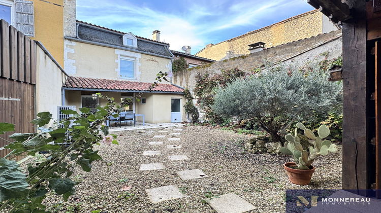 Ma-Cabane - Vente Maison Barbezieux-Saint-Hilaire, 175 m²