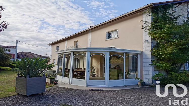 Ma-Cabane - Vente Maison Barbezieux-Saint-Hilaire, 229 m²