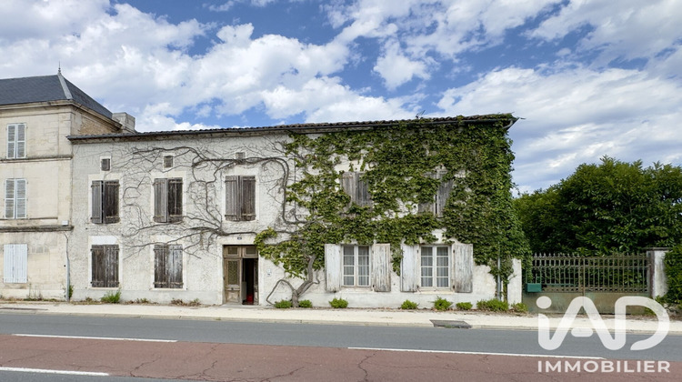 Ma-Cabane - Vente Maison Barbezieux-Saint-Hilaire, 225 m²