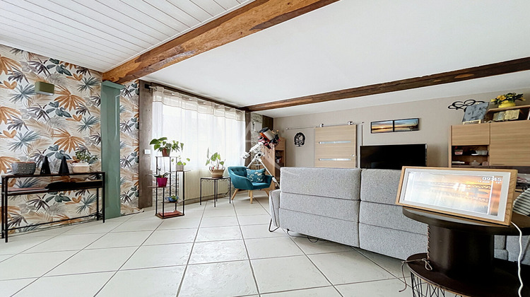 Ma-Cabane - Vente Maison BEAUFORT-EN-VALLEE, 98 m²