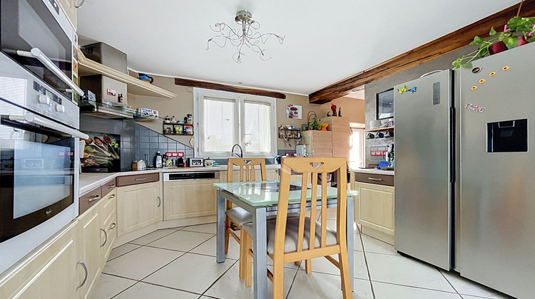 Ma-Cabane - Vente Maison BEAUFORT-EN-VALLEE, 98 m²