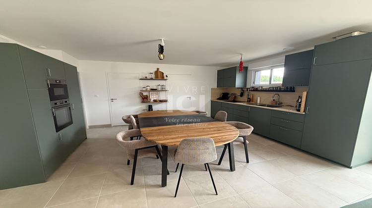 Ma-Cabane - Vente Maison BEAUFORT-EN-VALLEE, 68 m²